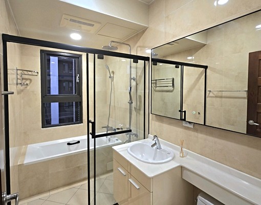 漢皇陽光四房車 - Image 11