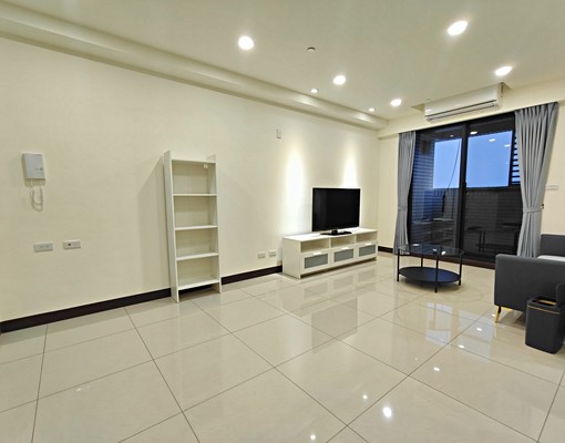 楠梓台積電旁/一卡皮箱入住全新1+1房平車 - Image 3