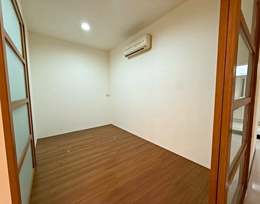 萬坪公園*新泰路2+1房* - Image 3