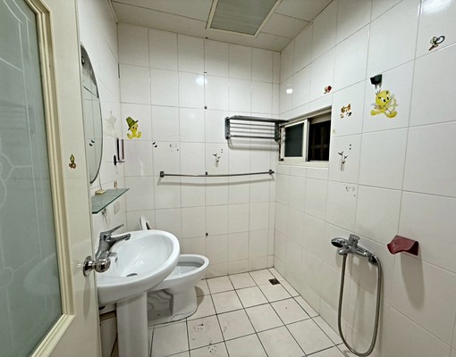 萬坪公園*新泰路2+1房* - Image 8