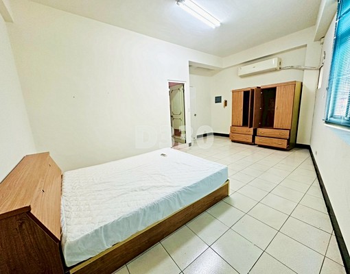 【近文化中心店面】!!臨路住商用~有傢俱冷氣 - Image 12