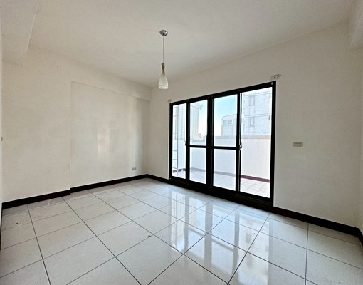 太平家樂福旁|震後臨路金店面|住店合一美透天 - Image 10