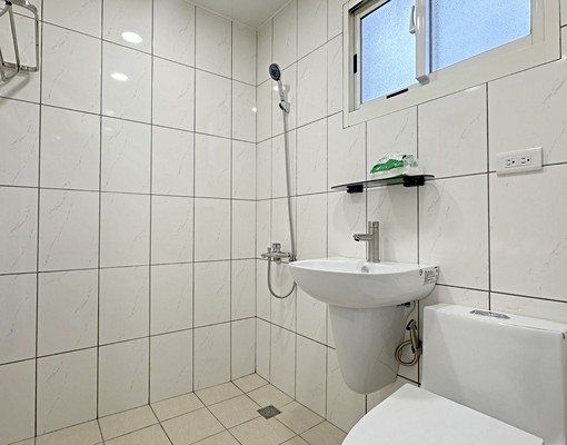 『新莊中港一街!』獨立套房出租,限女性/情侶 - Image 6