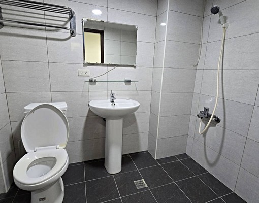 🍎江子翠露臺2房👌房間有窗🌈附節能冷氣👌有收垃圾 - Image 4