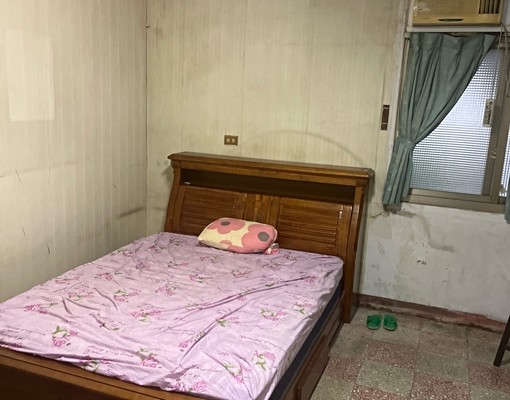 老飯店微型倉庫出租(可當宿舍) - Image 3