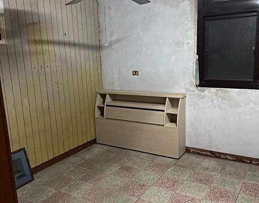 老飯店微型倉庫出租(可當宿舍) - Image 1