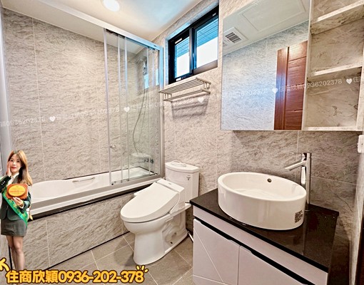 中路🍹悦峰華高樓裝潢三房車 - Image 9