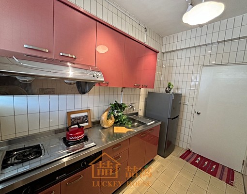 板橋全新裝潢三房美寓(可報稅可租補) - Image 3