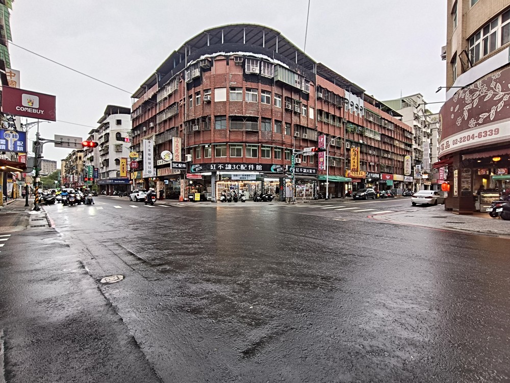 樓下前面通往丹鳳捷運站
750米