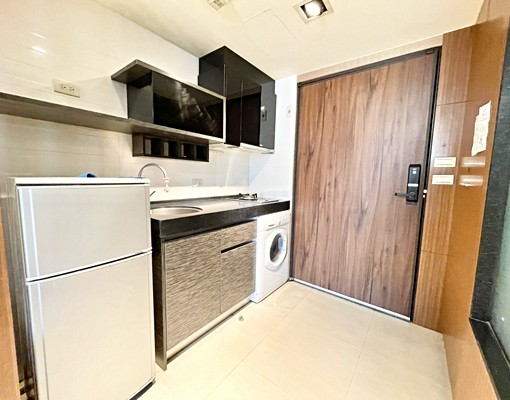 社區質感棒|室內12坪|近捷運|高樓視野|台水電|傢俱齊全 - Image 4