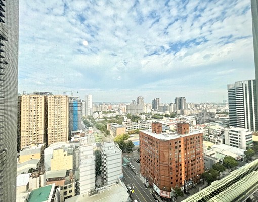 社區質感棒|室內12坪|近捷運|高樓視野|台水電|傢俱齊全 - Image 11