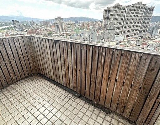 新莊捷運站就在旁!『雙橡園3房2廳2衛2陽』通勤族必租 - Image 11