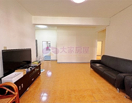 房仲夫妻推薦安和國小方正三房 - Image 2