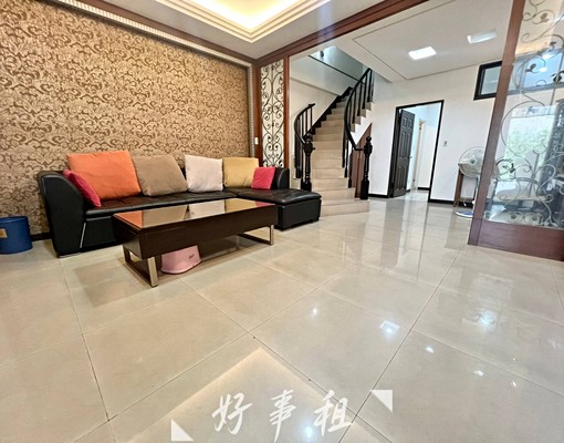 透天豪宅別墅😍門前2車位✨孝親房可寵⚡️台水電天然氣 - Image 2