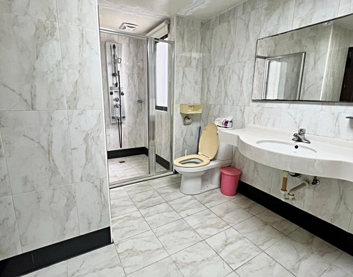 透天豪宅別墅😍門前2車位✨孝親房可寵⚡️台水電天然氣 - Image 3