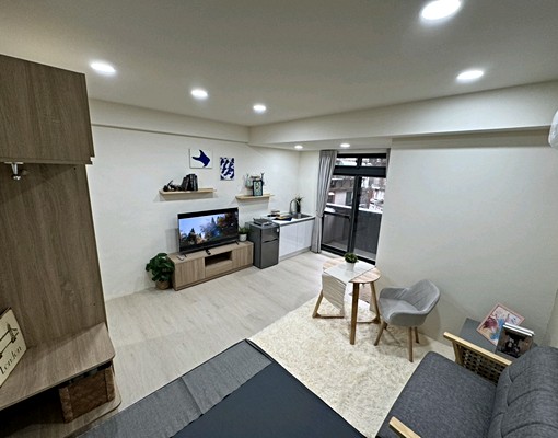 全新套房/陽台/獨立洗衣機/浴室對外窗/流理臺 - Image 1