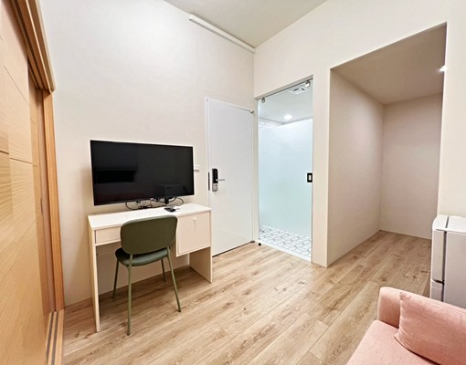 限女性🔥府中站五分鐘🔥公共空間🔥住商Sunny - Image 2