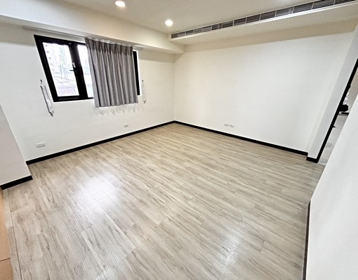 大坪林站全新整理採光大坪數*空間大好規劃*平面車位*可寵 - Image 2