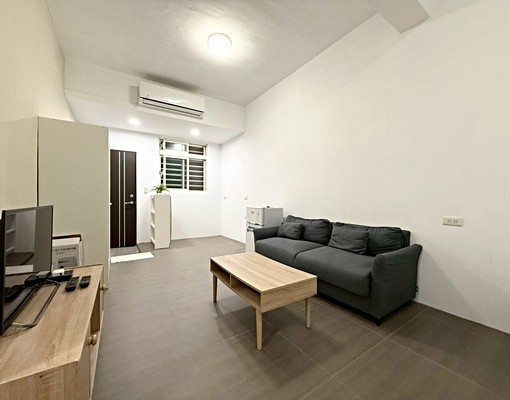 中和🏠免爬梯✨變頻冷氣洗脫烘✅空間寬敞❤️生活機能佳 - Image 1