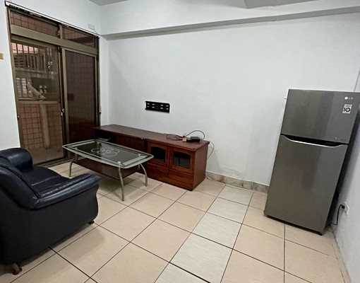 八里農會對面樓下公車站牌 - Image 12