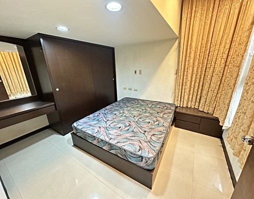 五泰可租補~免仲介費~優質挑高兩房有家電具寵可議 - Image 7