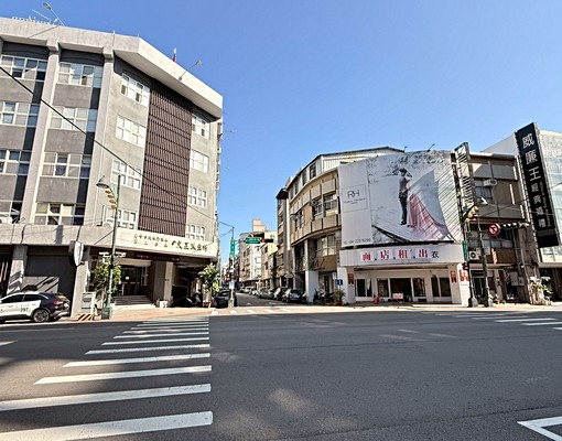 可租補勤美一中商圈四樓室內17坪一房一廳獨立空間~租屋最謹慎 - Image 11