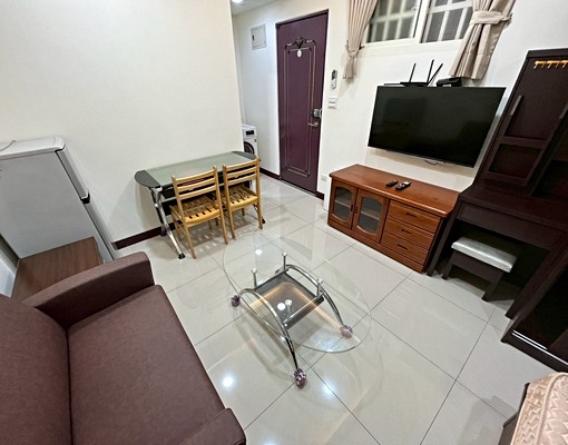 新莊🫧包網路第四台ㅣ傢俱齊全ㅣ洗脫烘ㅣ適合夫妻情侶住 - Image 1