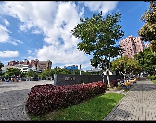 桃園車站附近,有南門公園、文昌公園停車場 - Image 12