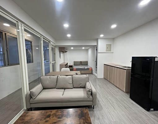 中山商圈,全新租補套房,大陽台, - Image 1