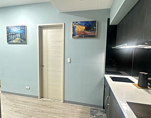 台北中正博愛特區,近西門町在中山堂正對面,鬧中取靜精品住宅. - Image 7