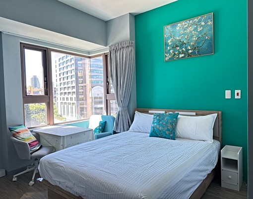 台北中正博愛特區,近西門町在中山堂正對面,鬧中取靜精品住宅. - Image 12