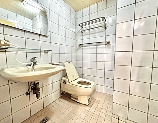 超扯超便宜💖可租補✨大陽台獨洗✨機車位✨木地板✨慢來就沒 - Image 4