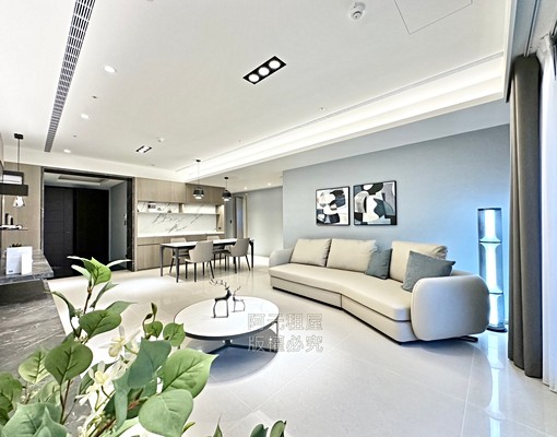 環遊了整個星系✨全新完工落地環繞視野✨可租補報稅平車*2 - Image 1