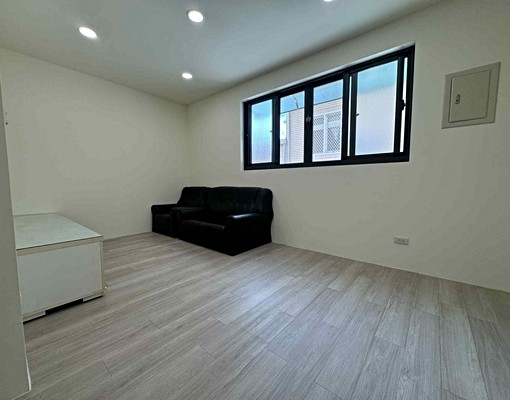 大買家大明高中/巷內透天爬梯2樓新裝潢二房/可神明可寵新衛浴 - Image 2