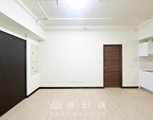 簡配,適合自備家具電的房客,可雙租補 - Image 7