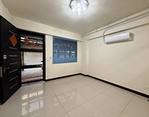 💰新竹近商圈西大路透天5房門前停車💰 - Image 3