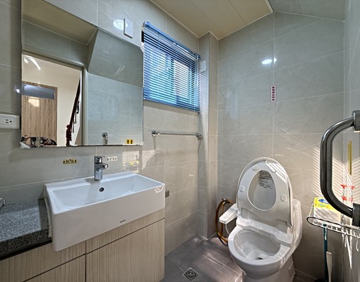 💰新竹近商圈西大路透天5房門前停車💰 - Image 5