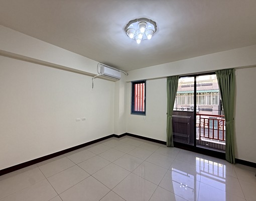 💰新竹近商圈西大路透天5房門前停車💰 - Image 8