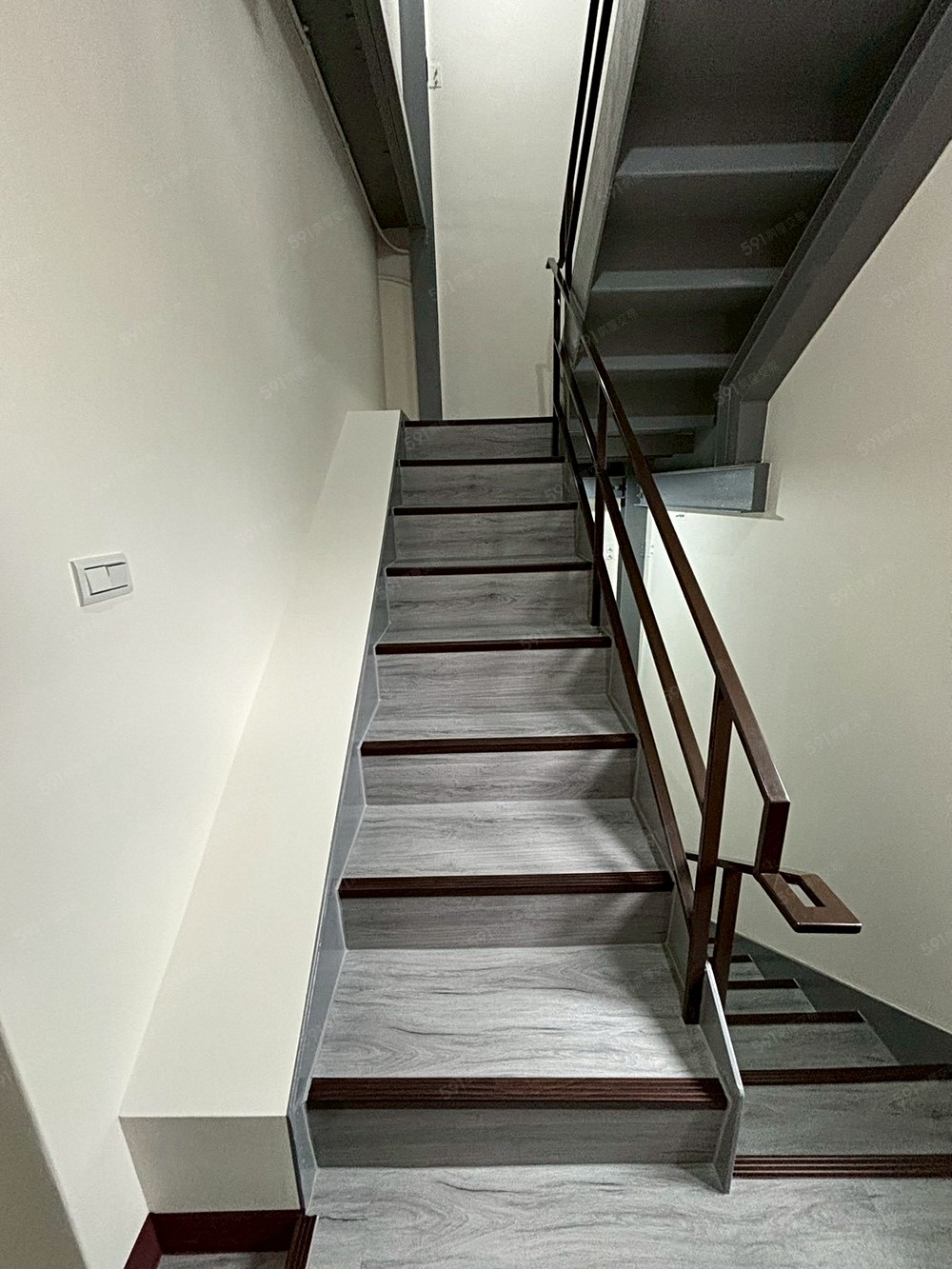 公共區域樓梯。