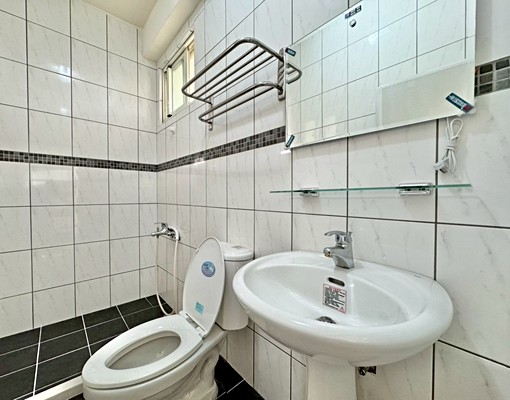 激熱⭐豐原美透天🔥可純租一樓🔥可店面/可住家/可營登/ - Image 9