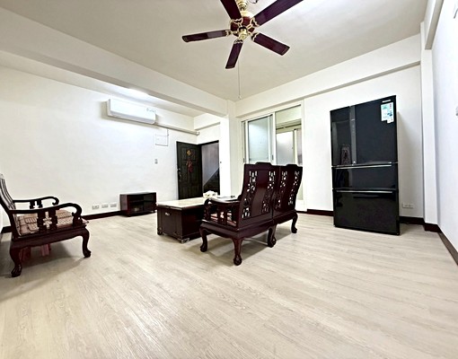 G7捷運站旁/北平商圈屋況超好2+1房三樓美寓/家電齊全 - Image 3