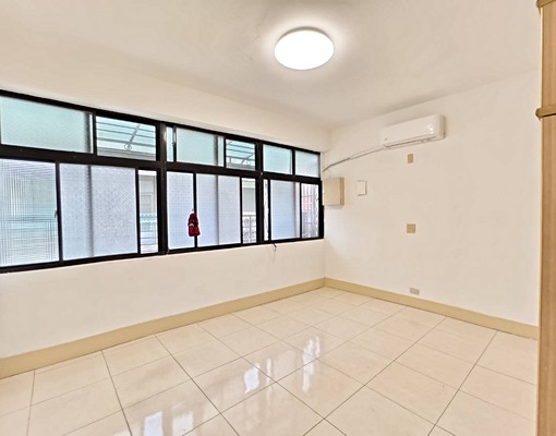 士林前街公寓3+4樓(可入籍可租補) - Image 2