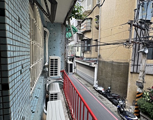 近光復橋~透天1.2樓(1樓無障礙空間~可租補) - Image 10