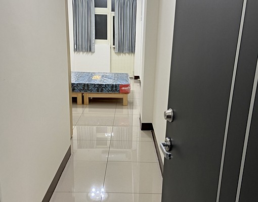 全新套房對外窗近園區獨立陽台洗衣機 - Image 1