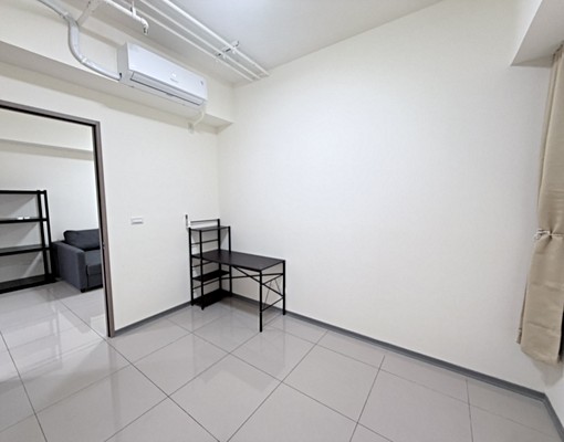 社宅可租補✨輕軌崁頂站✨公設齊全✨傢俱可談✨可寵✨含汽機車位 - Image 7