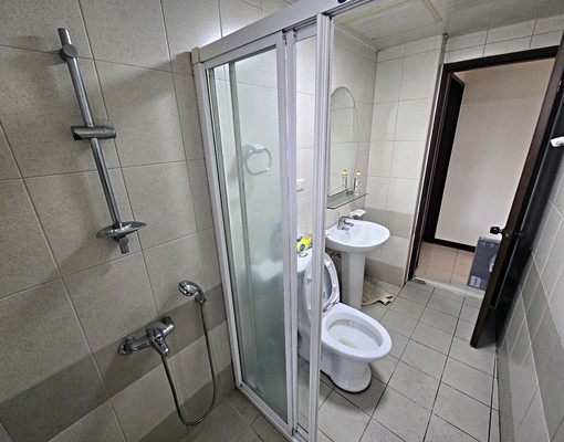 可租補大三房家具家電全新幾乎一應俱全 - Image 10