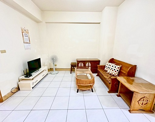 文心崇德捷運站~無管理費2房~台水台電~只租13500元 - Image 2