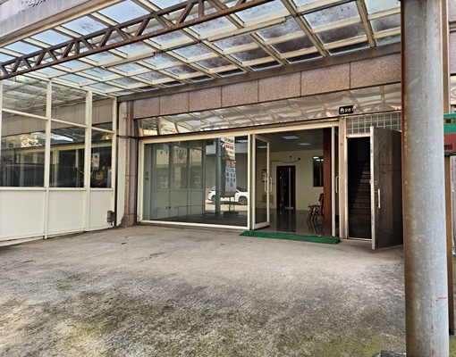 平鎮近66快速路|8米大面寬透天|可停雙車|臨10米路 - Image 1