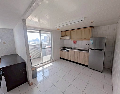 瑞彼家【永康新興街可租補電梯樓中樓4房2廳2衛|近成大南台】 - Image 2