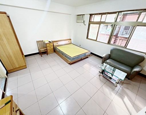 獨家🔥捷運三重站✦超值大空間✦整面採光✦電梯免爬樓✦衛浴窗 - Image 3